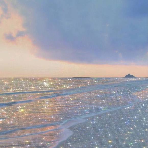 Meet your Posher, Gabriella - Picture 1 of 1